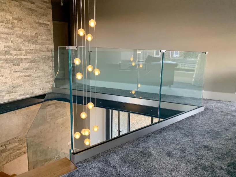 3mm 12mm Flachgebeugt, gebogen, laminatiert, gehärtet, sicher, isoliert, kugelsicher, solargehärtet, Glas für Fenster, Möbel, Duschzimmer 4